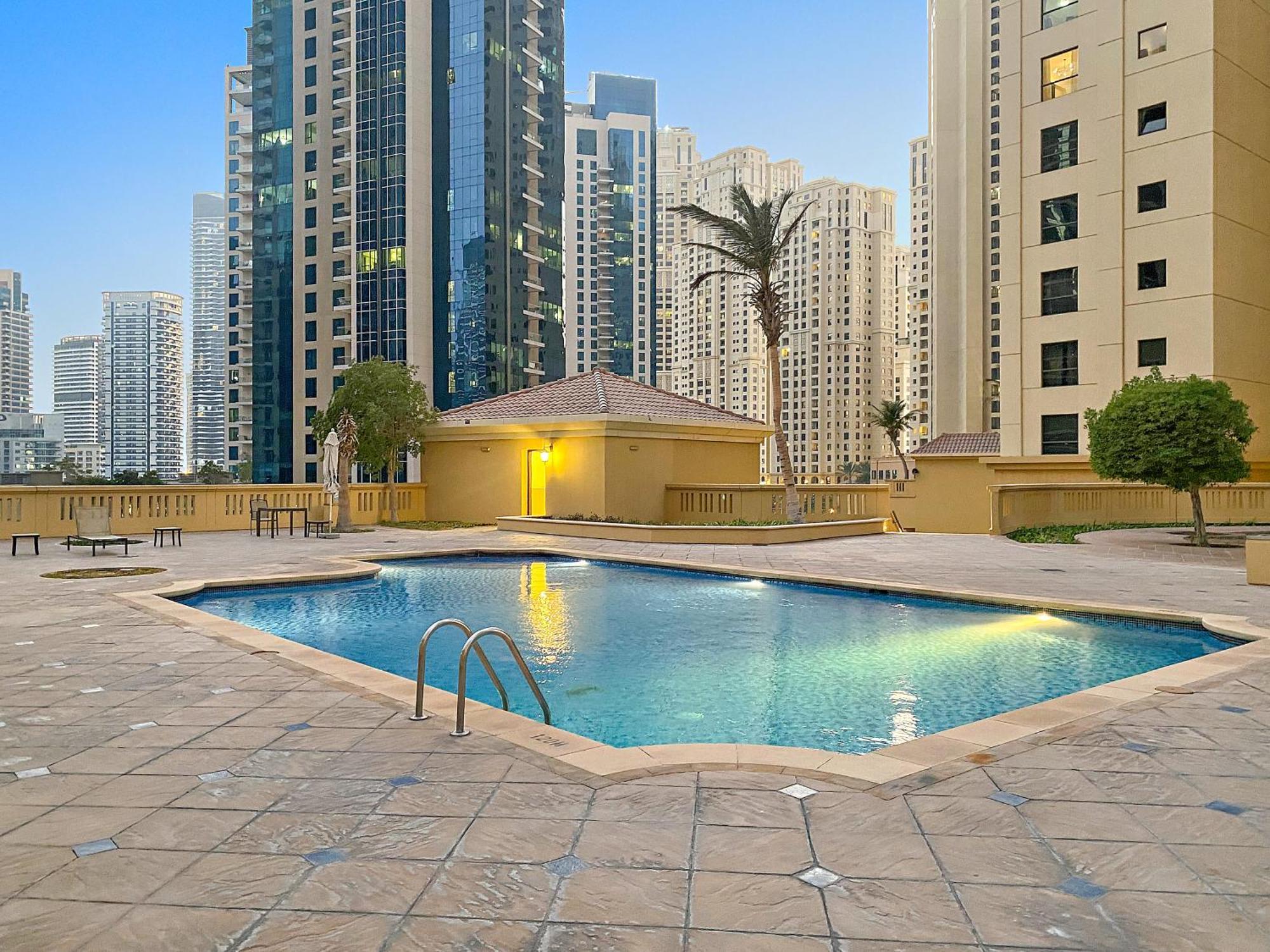 Luxe 2br With Marina View In Jbr And Walk To The * Dubai