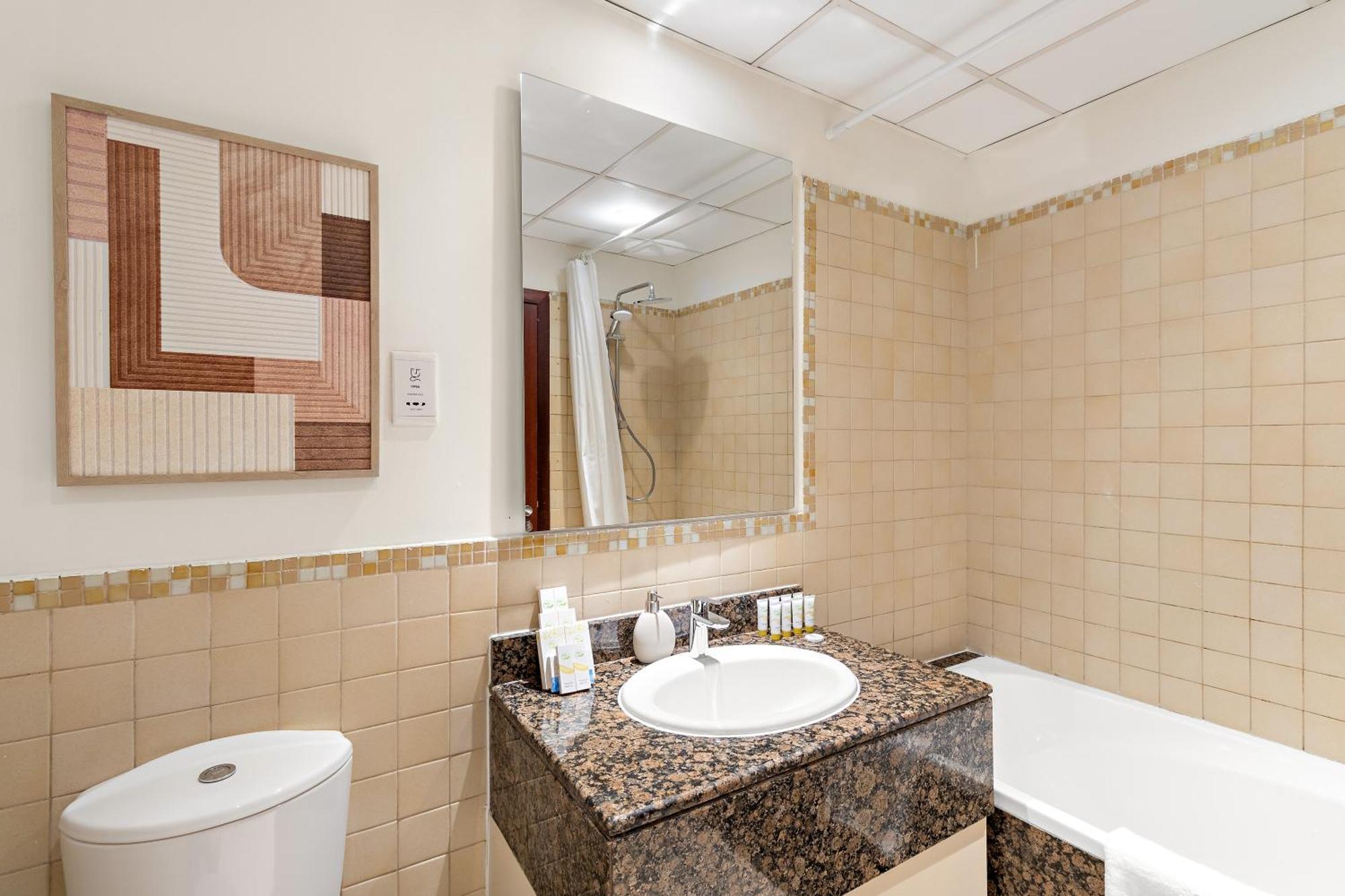 Luxe 2br With Marina View In Jbr And Walk To The Apartment *