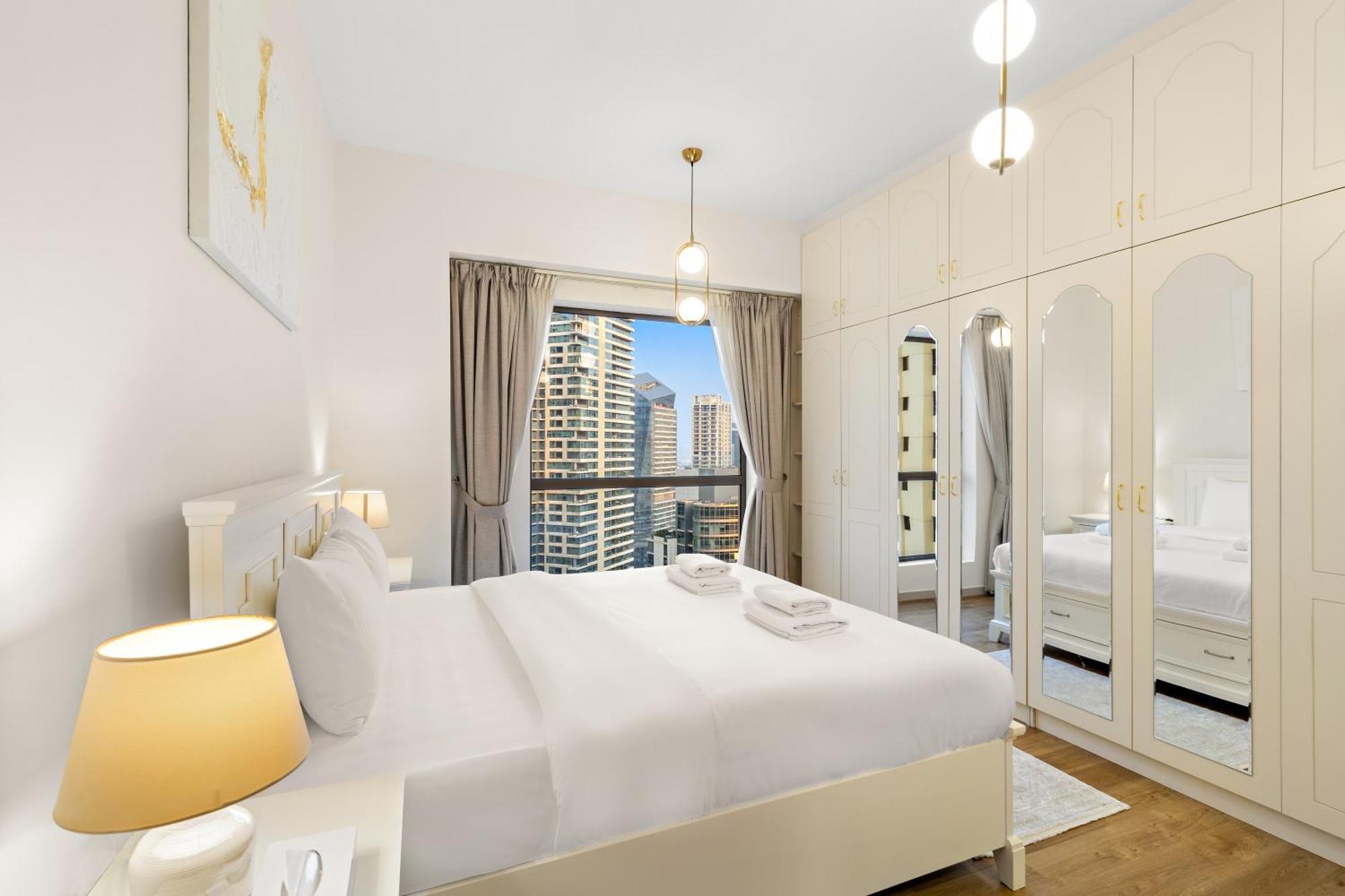 Luxe 2br With Marina View In Jbr And Walk To The *