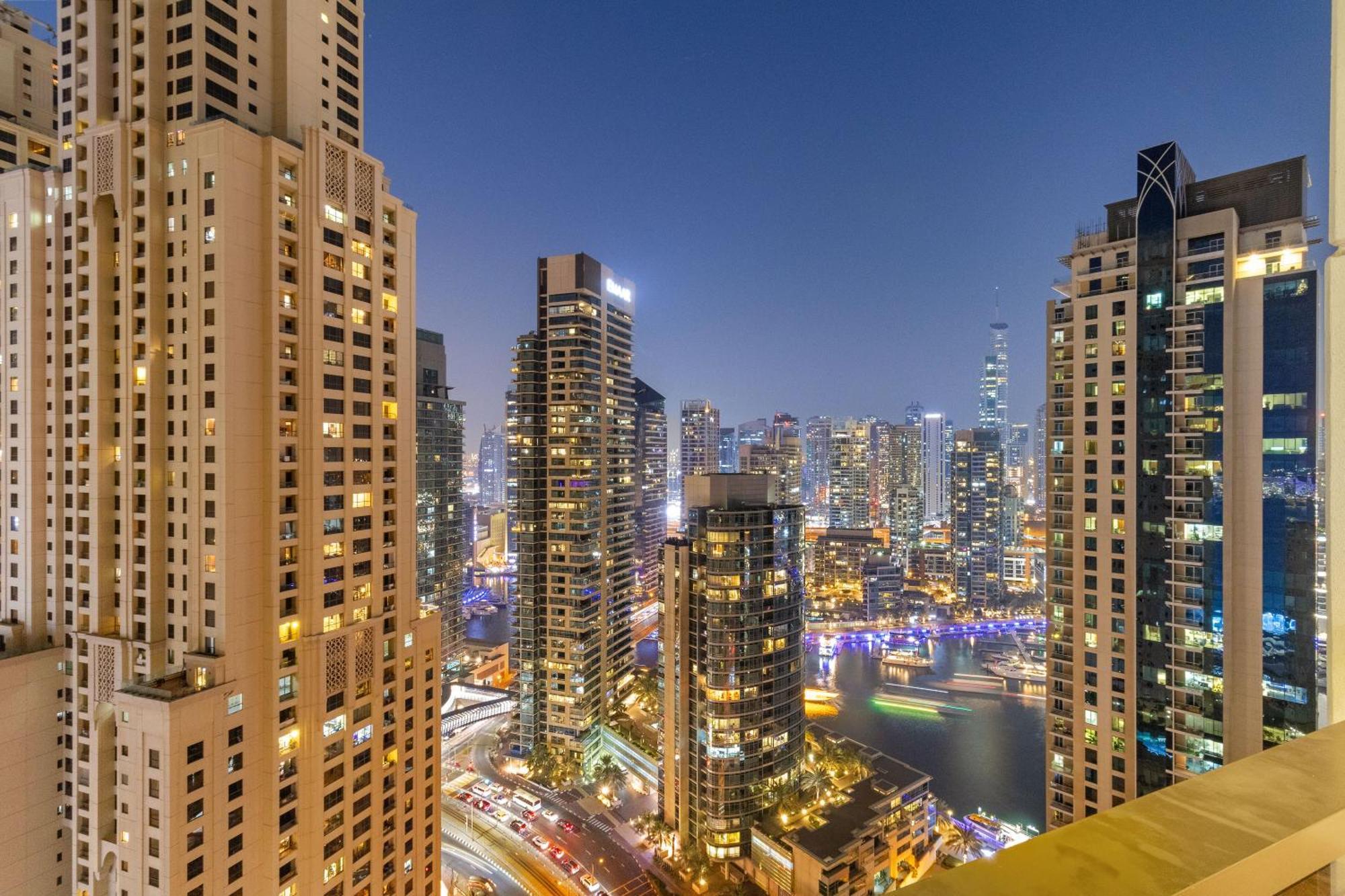Luxe 2br With Marina View In Jbr And Walk To The Apartment Dubai