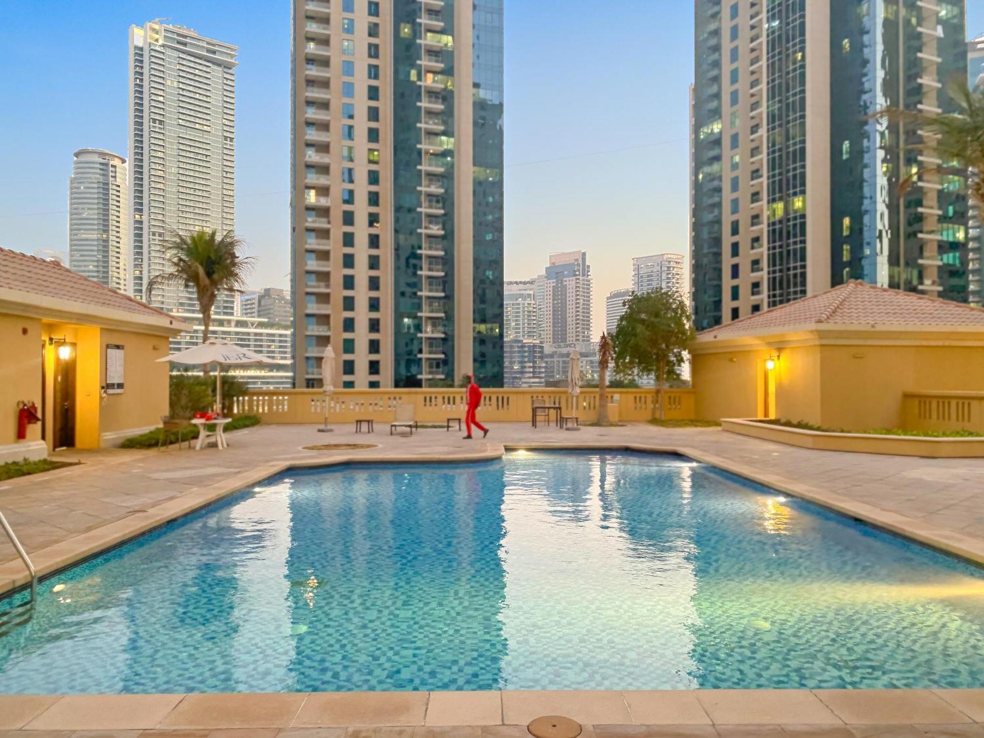 Luxe 2br With Marina View In Jbr And Walk To The Apartment *