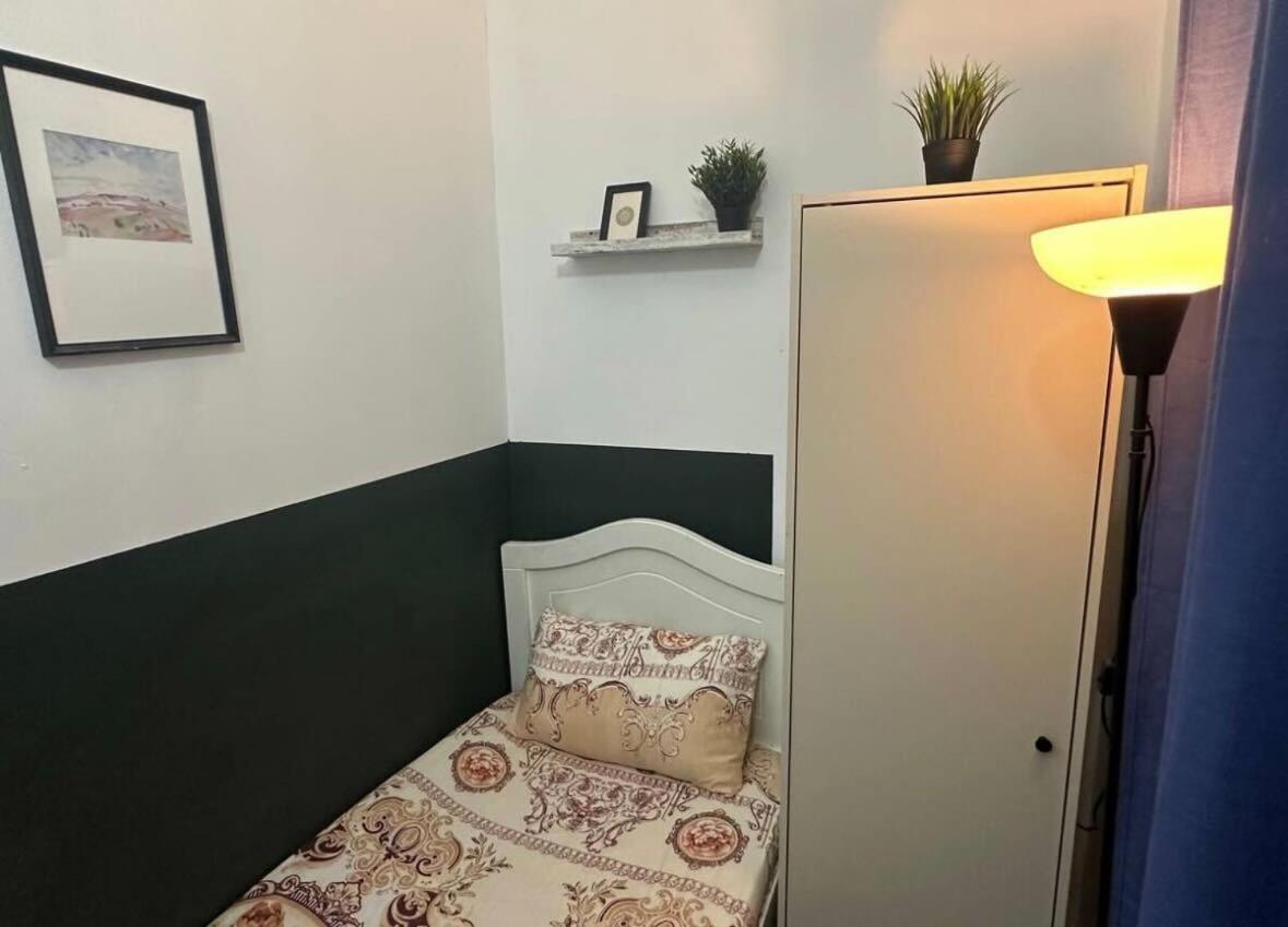 Homestay Gateway Partition In Barsha Mashreq Metro *
