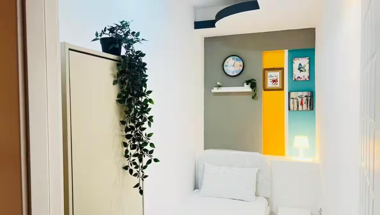 Creative Partition In Barsha 1 Near Metro Homestay