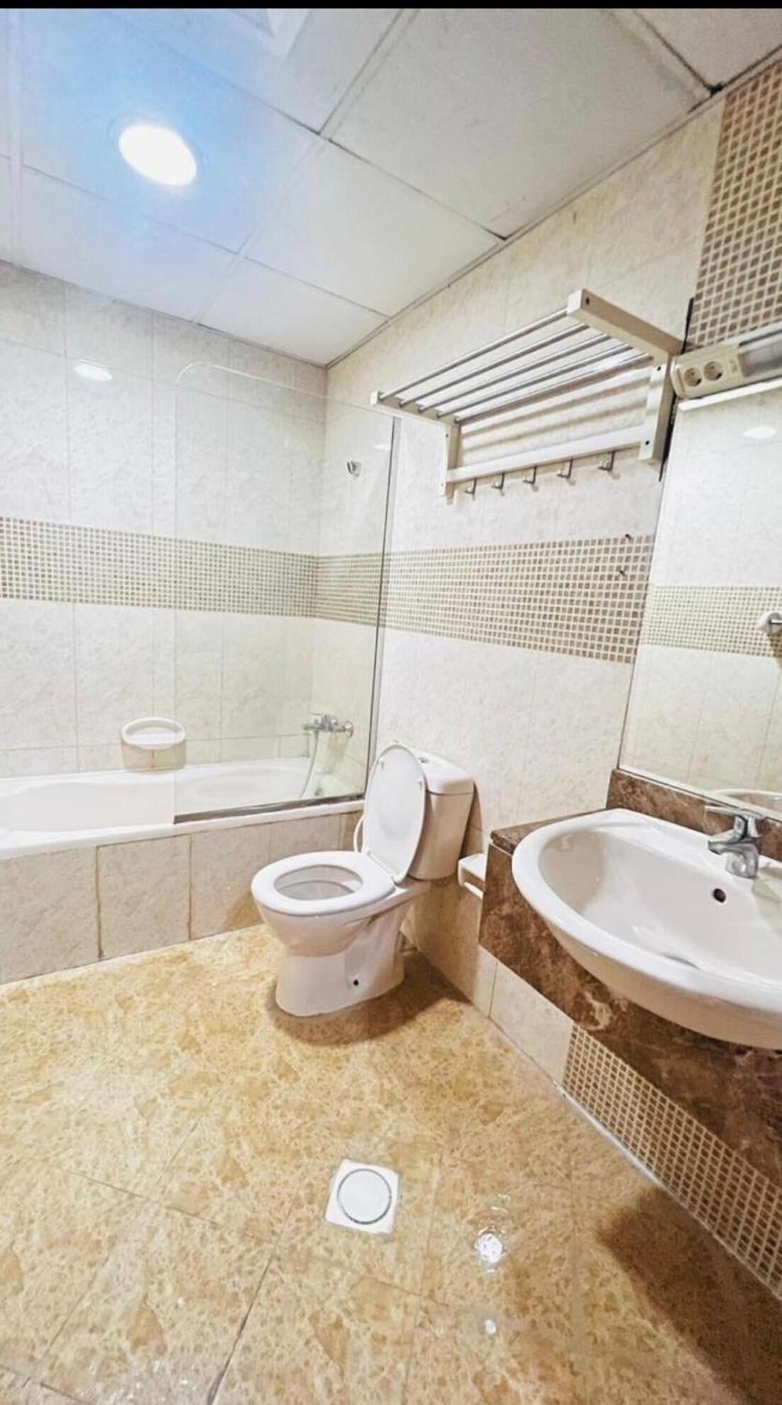 Creative Partition In Barsha 1 Near Metro Homestay Dubai