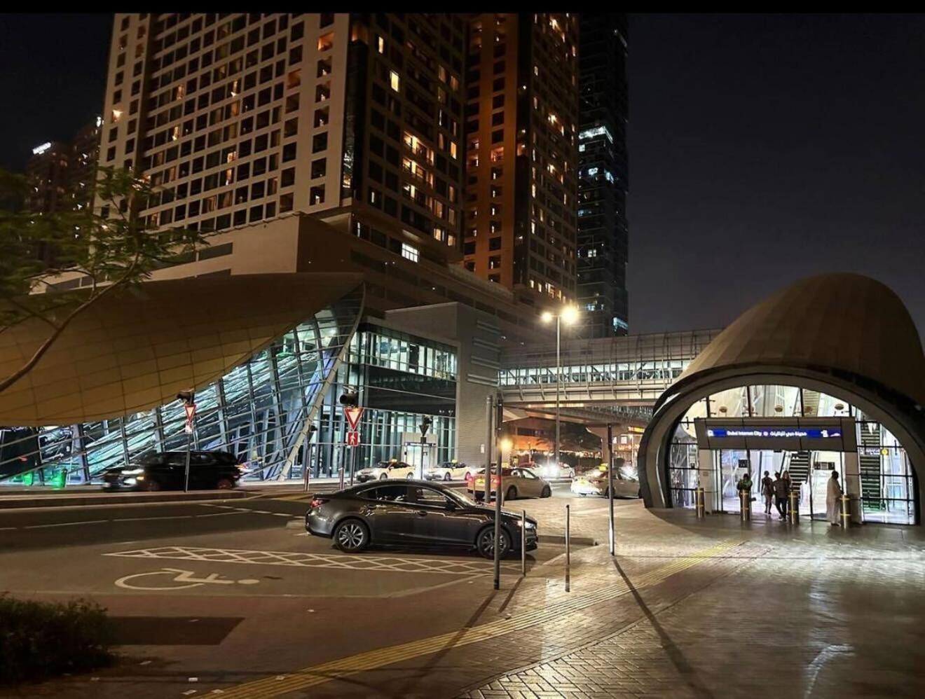 Homestay Familiar Partition In Tecom Near Icm Metro Dubai