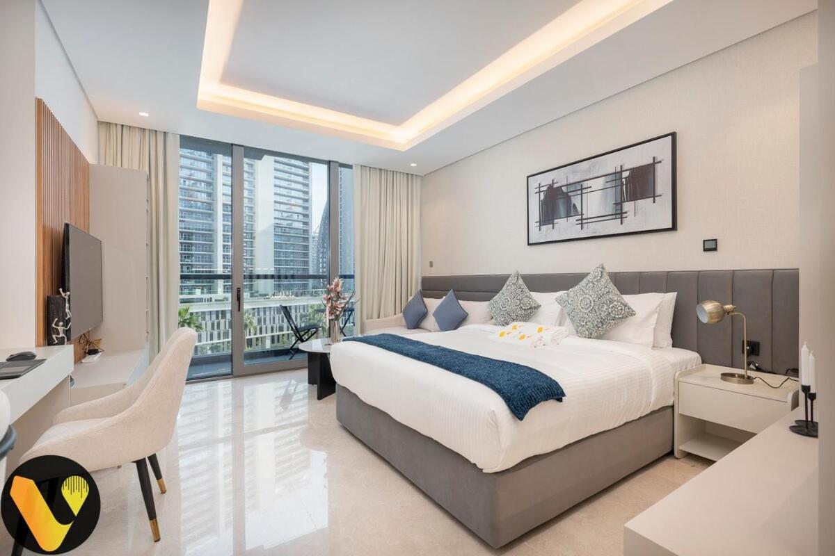 Apartment Vogue The Sterling By Omniyat Pool View With Balcony Near Burj Khalifa And Mall