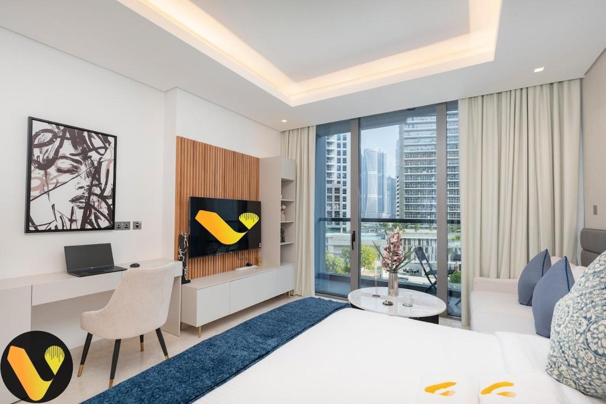 Vogue The Sterling By Omniyat Pool View With Balcony Near Burj Khalifa And Mall Apartment