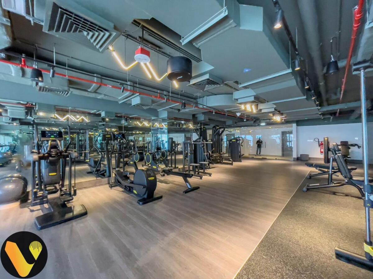 Vogue The Sterling By Omniyat Pool View With Balcony Near Burj Khalifa And Mall Apartment Dubai