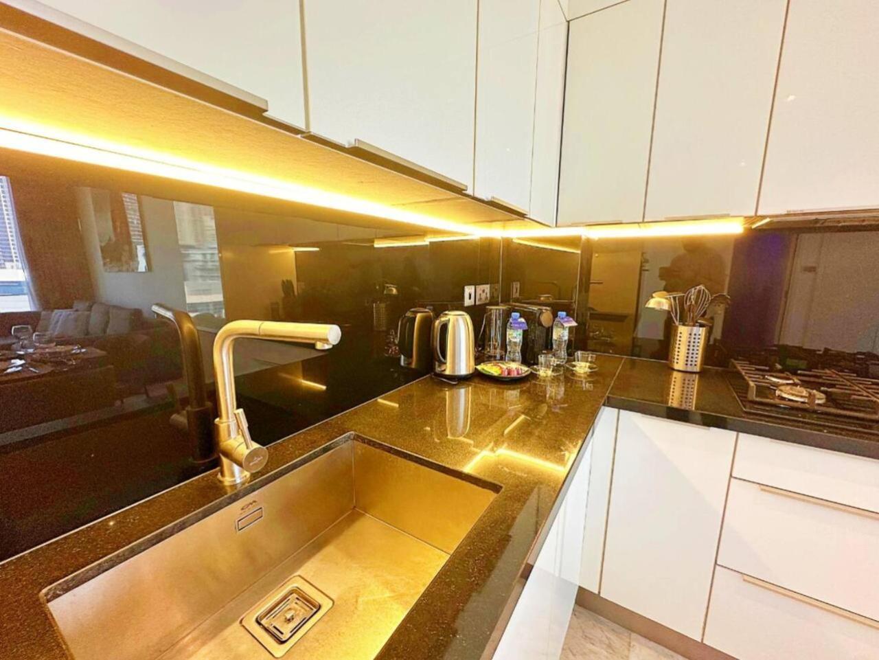 1br With Hall Canal Views At The Pad In Business Bay By Vibel Dubai