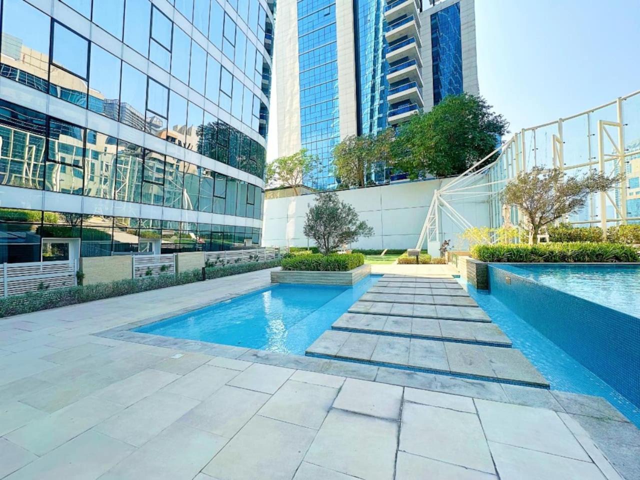 1br With Hall Canal Views At The Pad In Business Bay By Vibel Apartment Dubai
