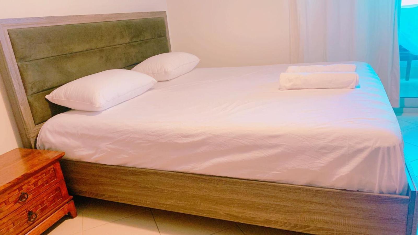 Apartment 1 Bhk Luxury Merina Views Dubai