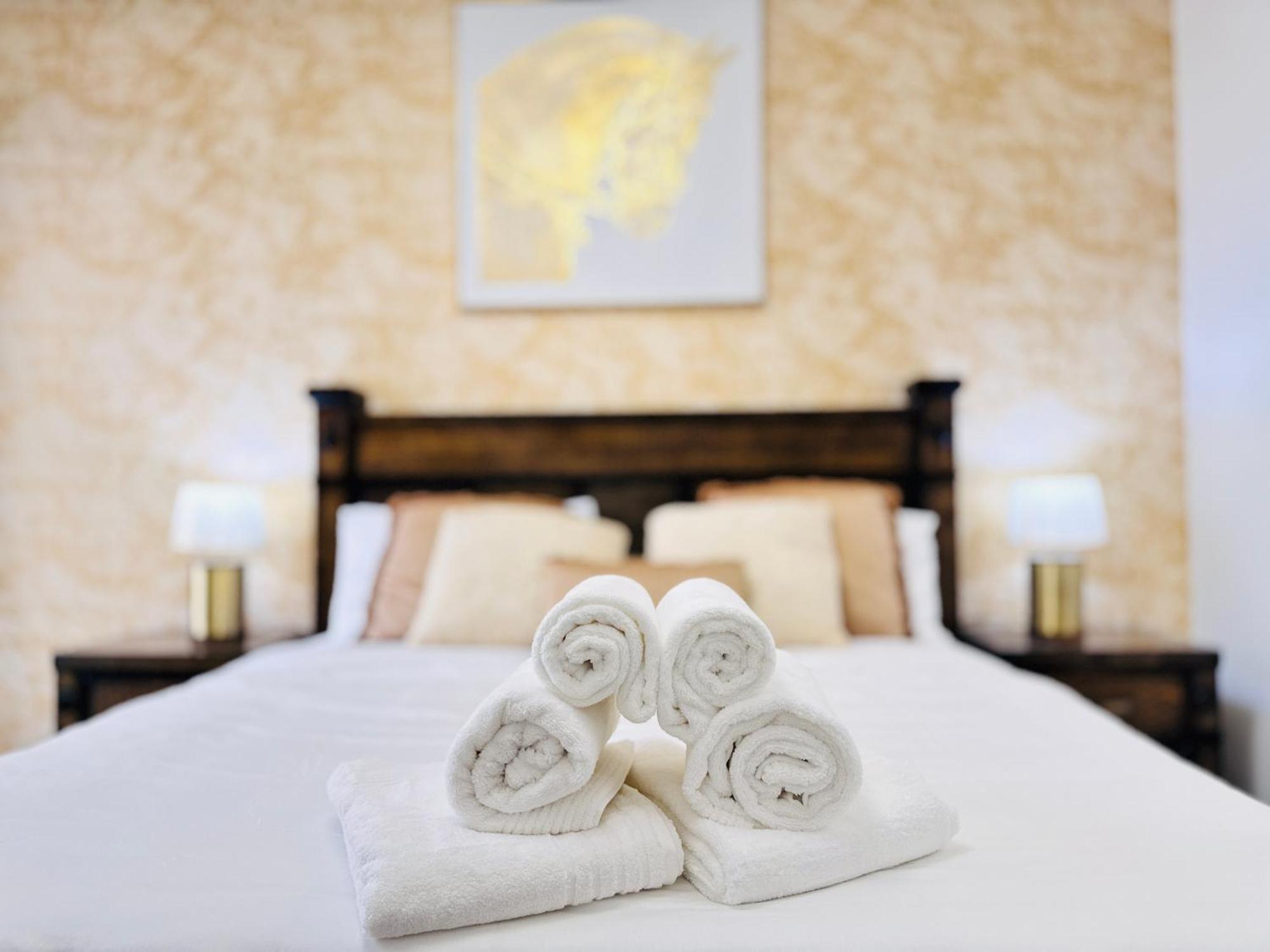 Villa Estatesmen Palm Jumeirah Luxury Family Friendly Dubai