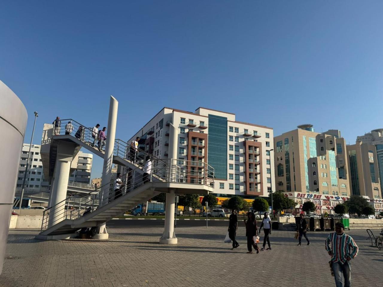 Backpackers Heaven ! 18 Beds In A 2 Bedroom In Front Of Union Metro Station Diera *