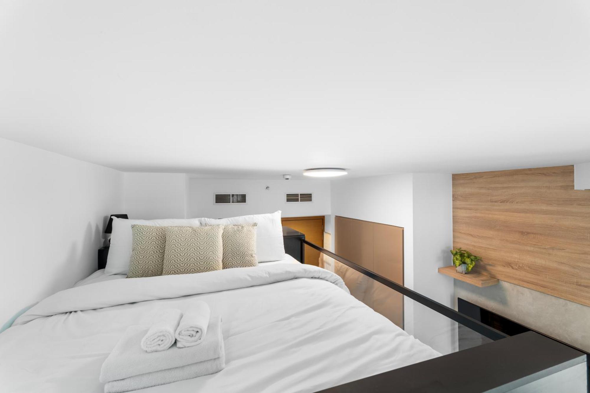 Elegant 5 Min From Mall And Burj Khalifa Apartment Dubai