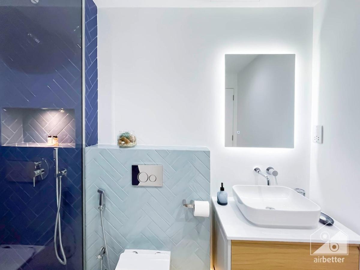 Apartment Spacious 2b With Full Marina Views - Delphine *