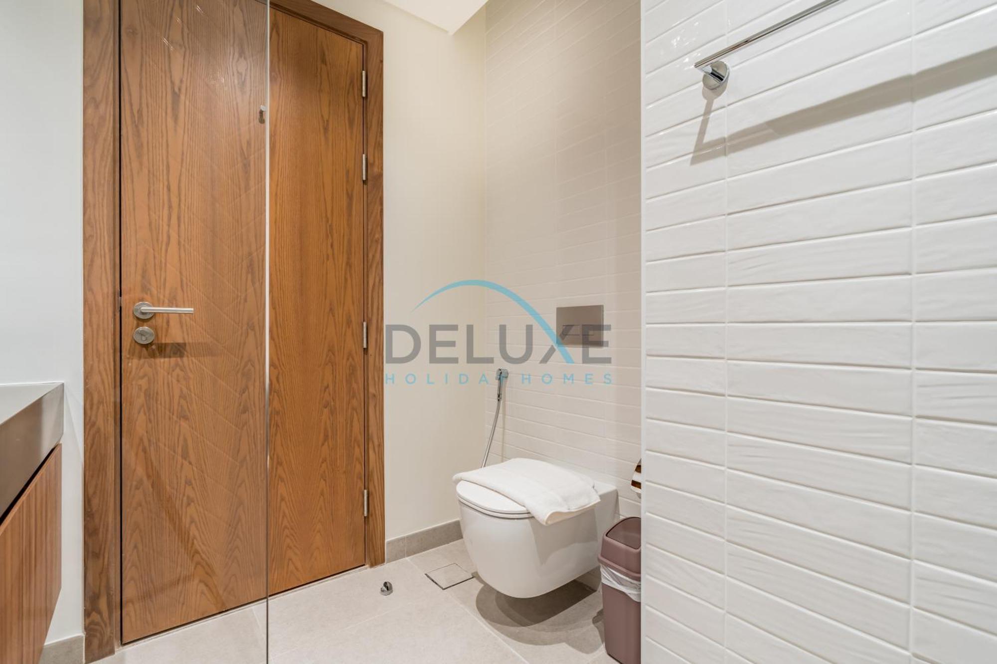 Chic 2br In Park Building 1, Al Wasl By Deluxe Homes *