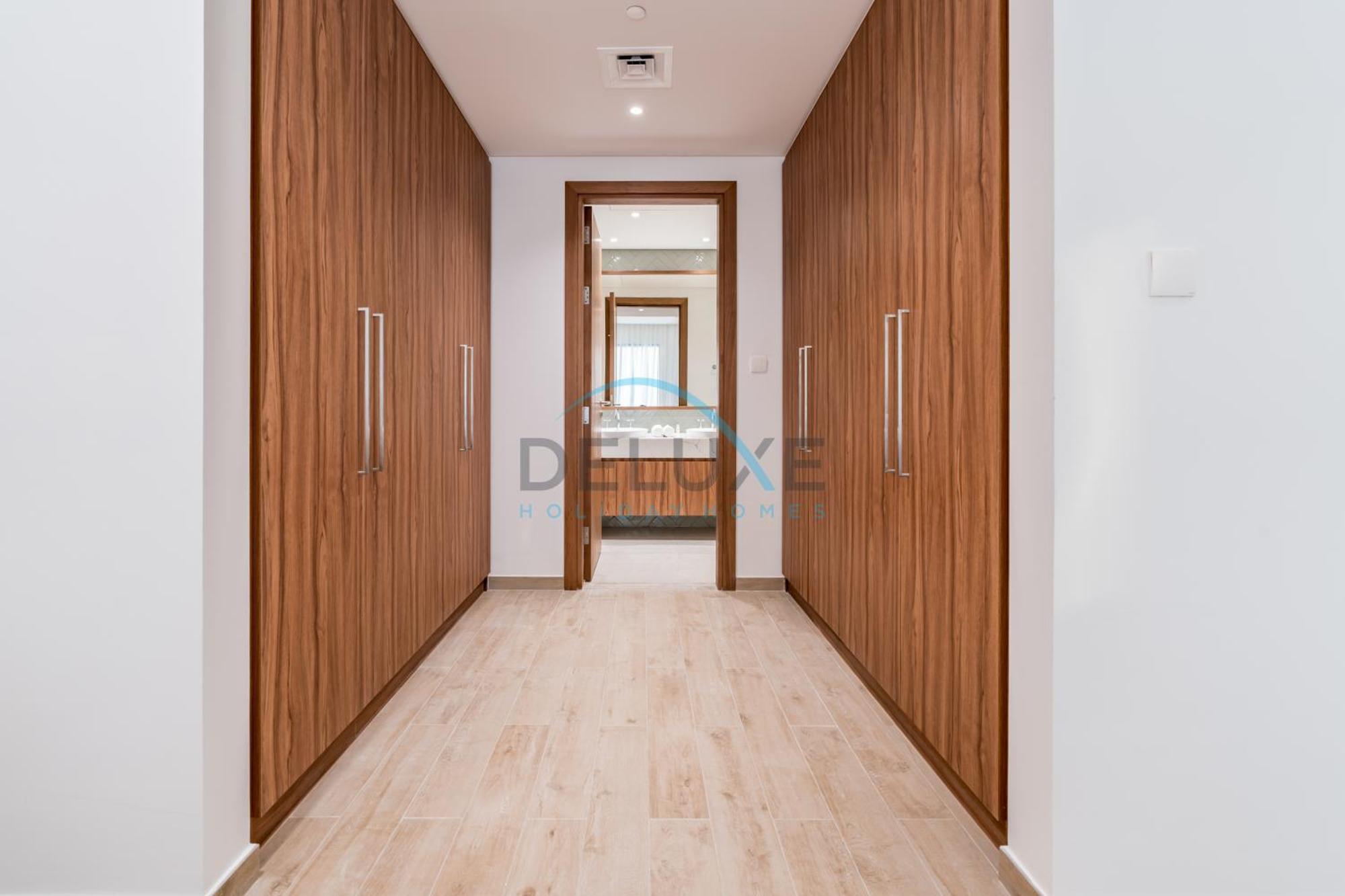 Chic 2br In Park Building 1, Al Wasl By Deluxe Homes