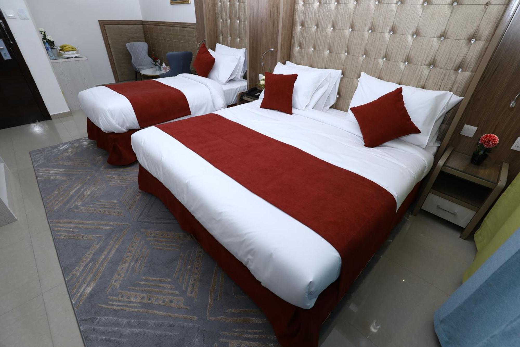 Hotel Naif