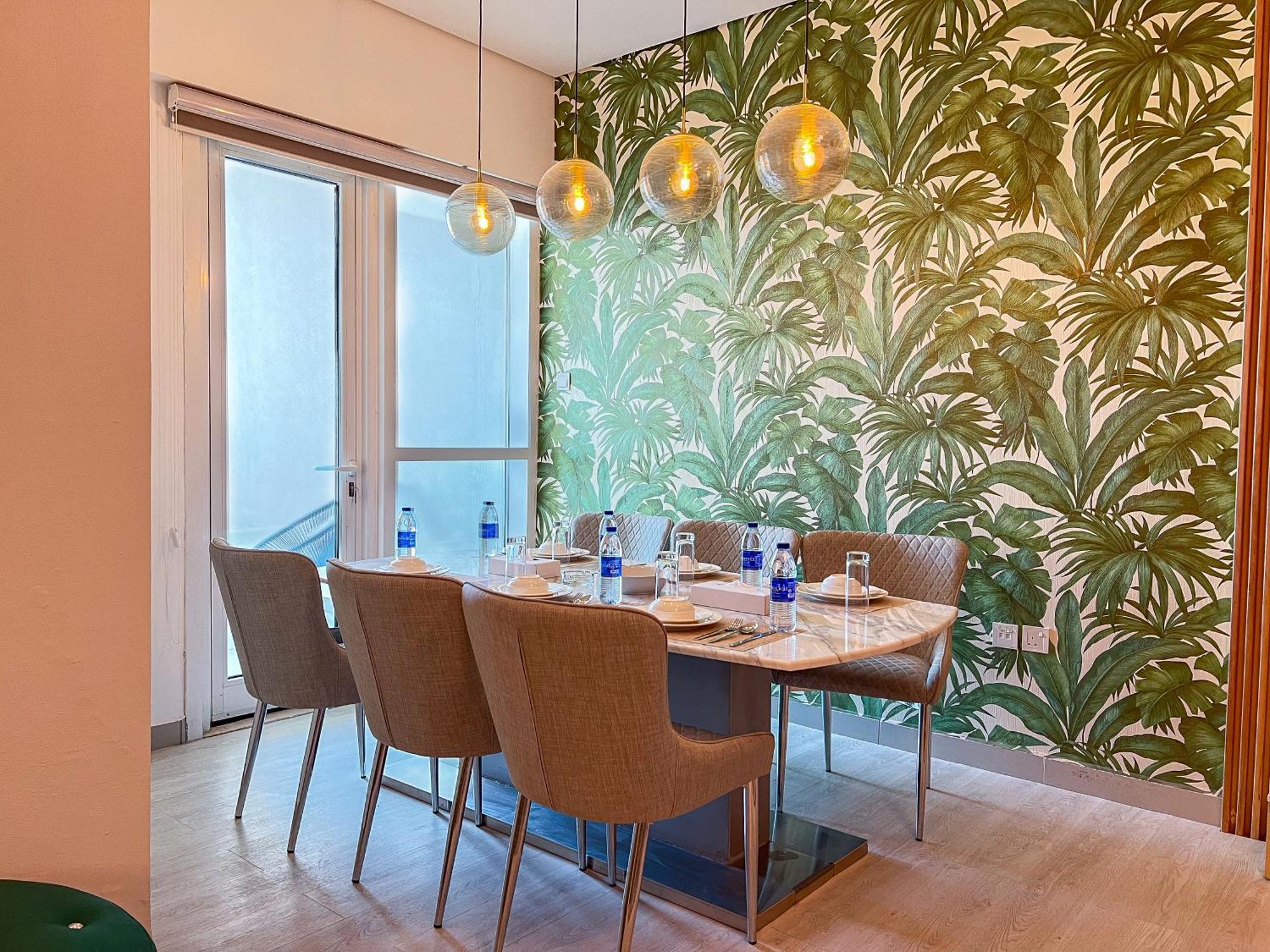 Luxurious 3b Panoramic The Palm View - Samaya Homes Apartment