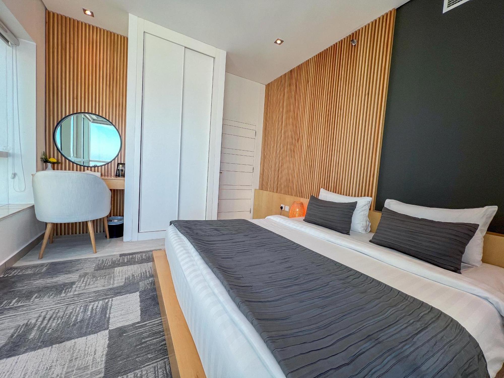 Luxurious 3b Panoramic The Palm View - Samaya Homes Apartment