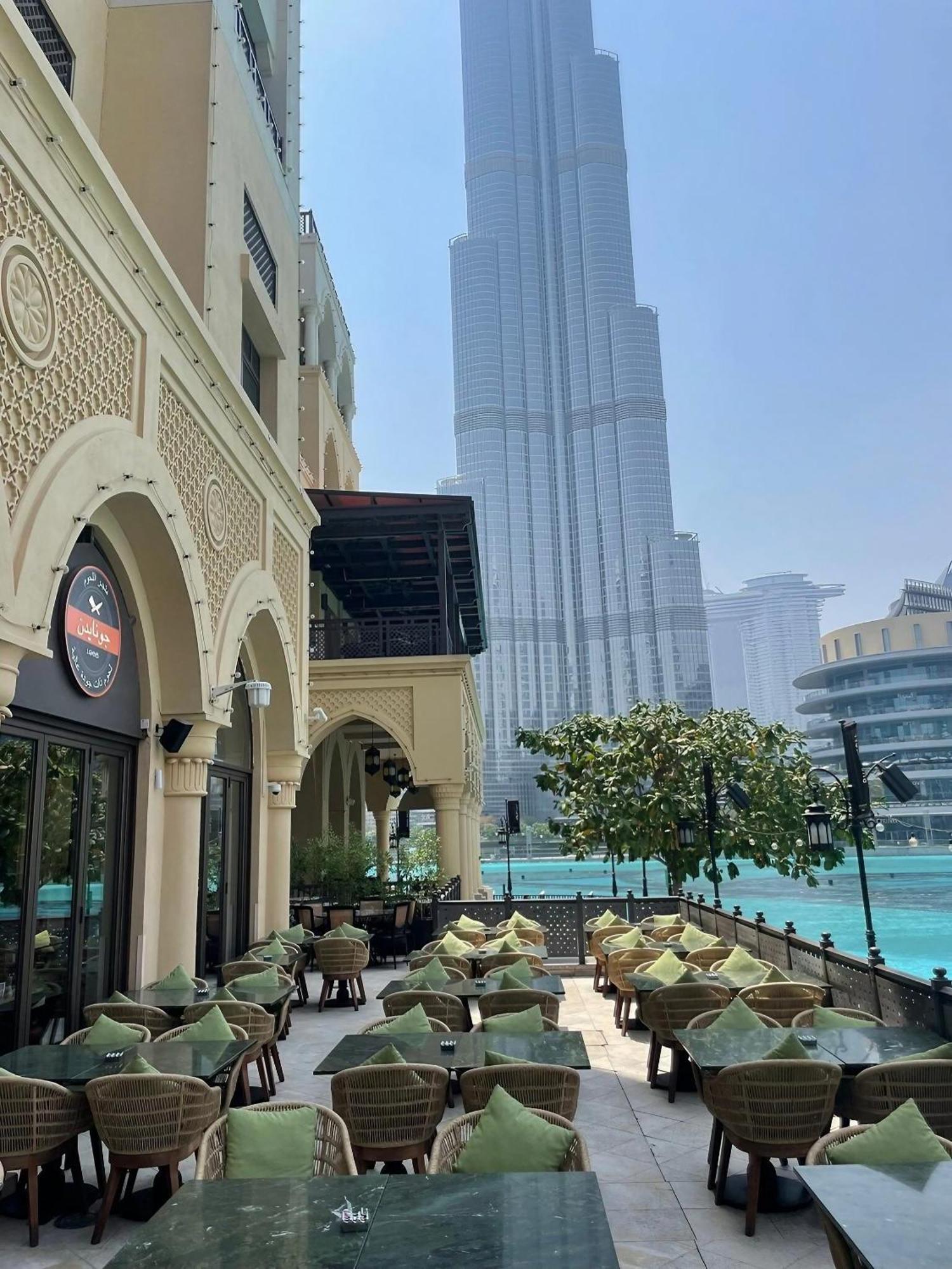 Apartment Vacay Lettings - Burj Vista High Floor Burj Khalifa & Fountain View *