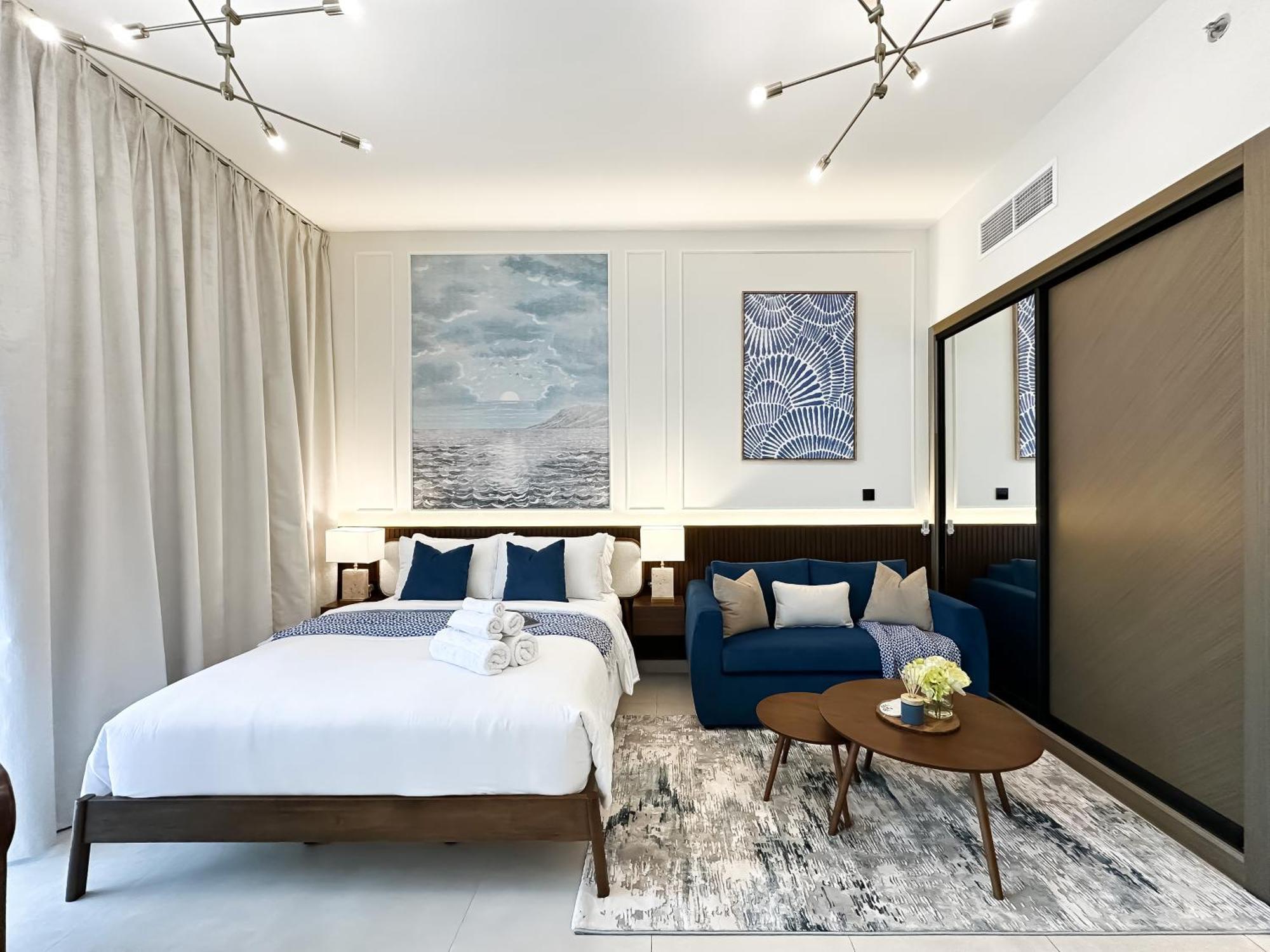 Trophy - Santorini Burjkhalifa & Canal Views Sofa Bed Apartment *