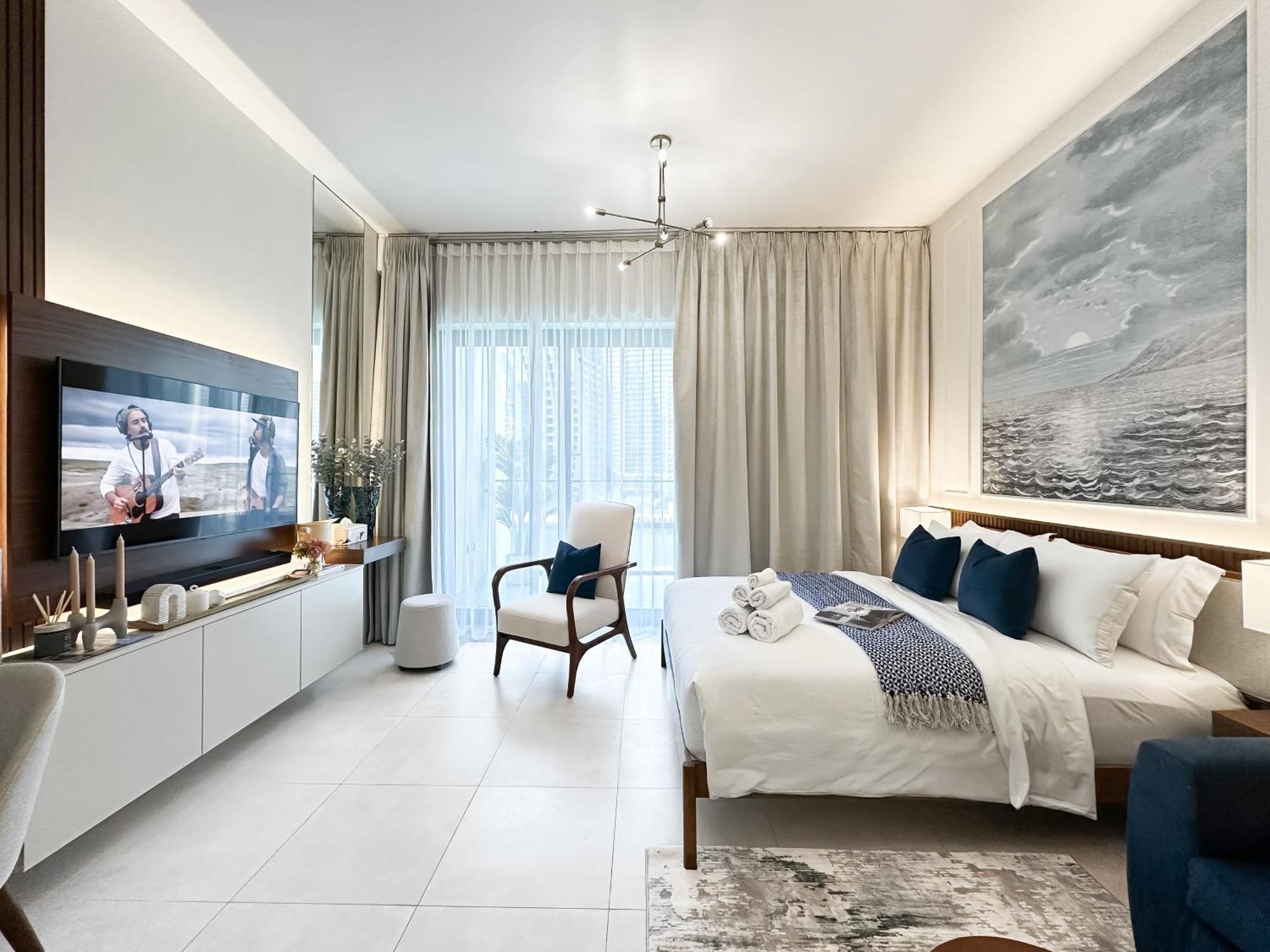 Trophy - Santorini Burjkhalifa & Canal Views Sofa Bed Apartment