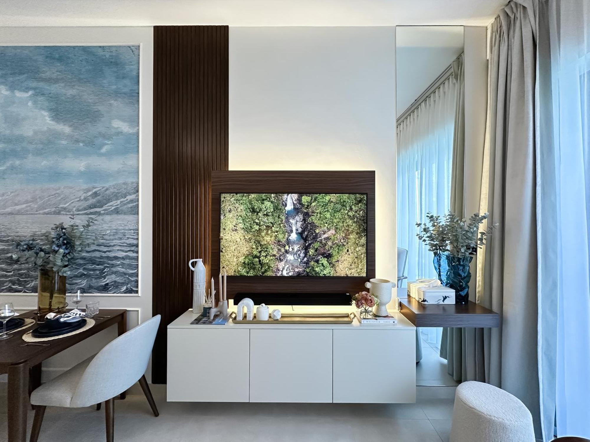 Trophy - Santorini Burjkhalifa & Canal Views Sofa Bed Apartment *