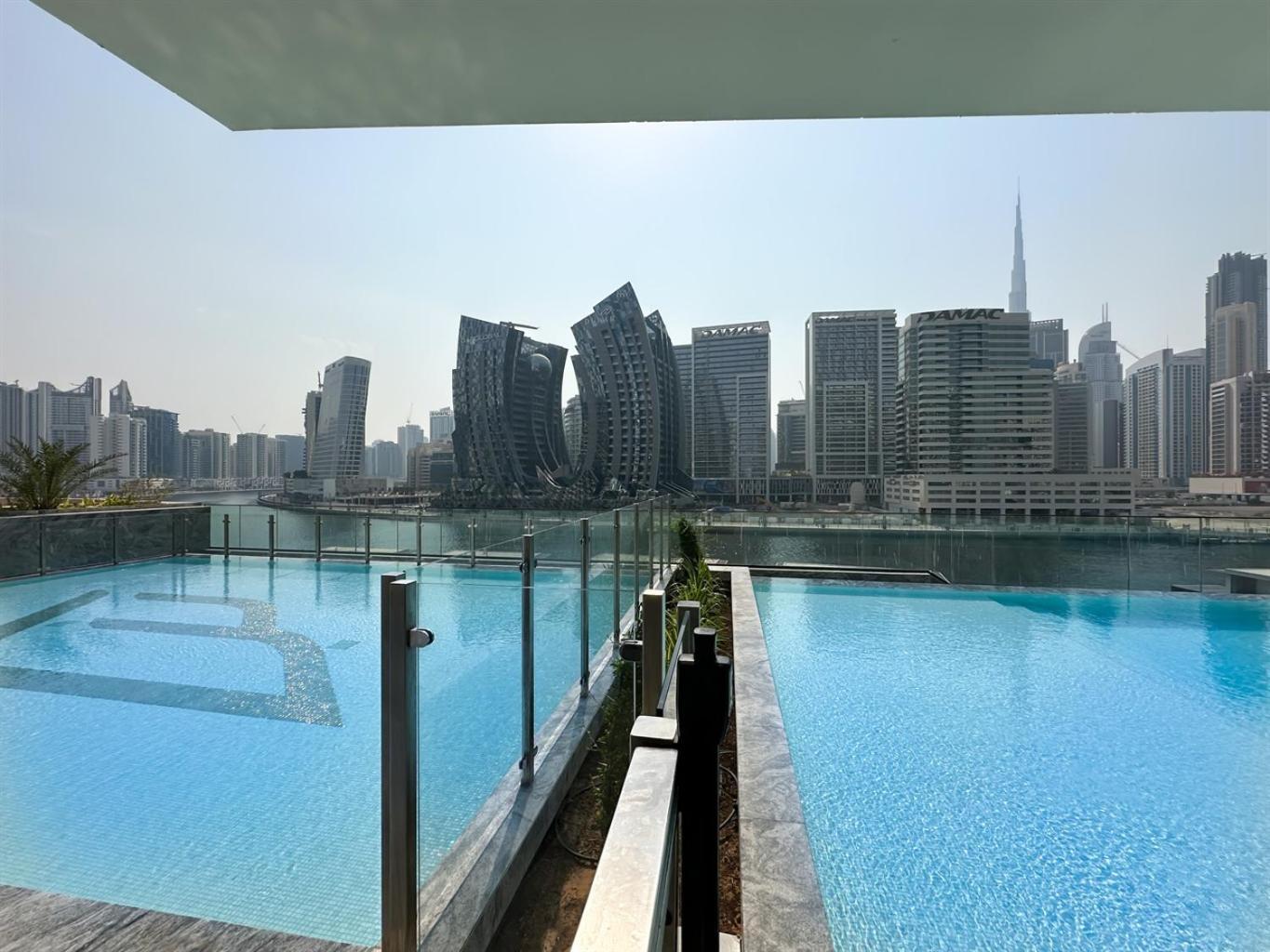 Apartment Trophy - Santorini Burjkhalifa & Canal Views Sofa Bed *