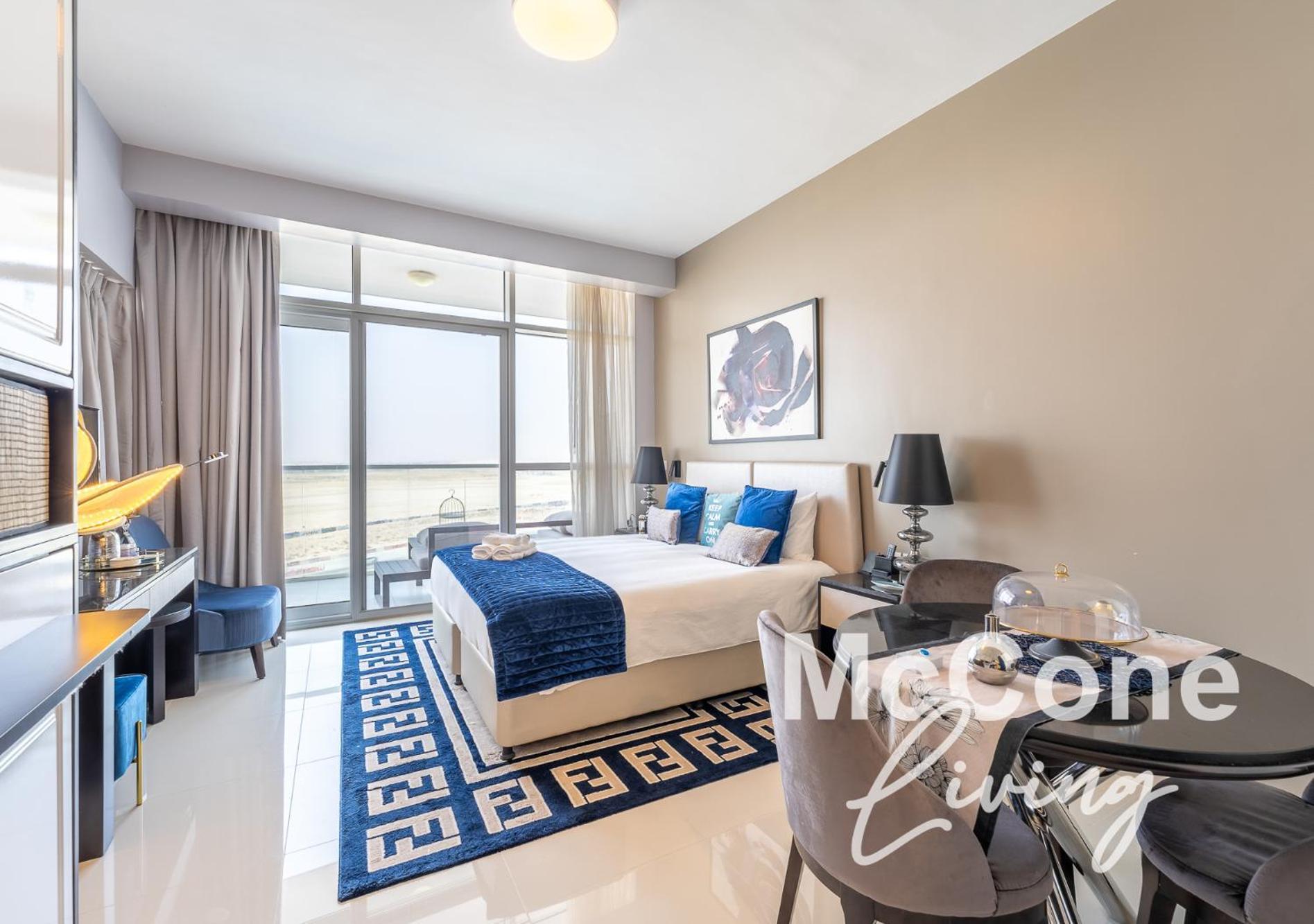 Apartment Stylish With Pool View & Free Parking Dubai