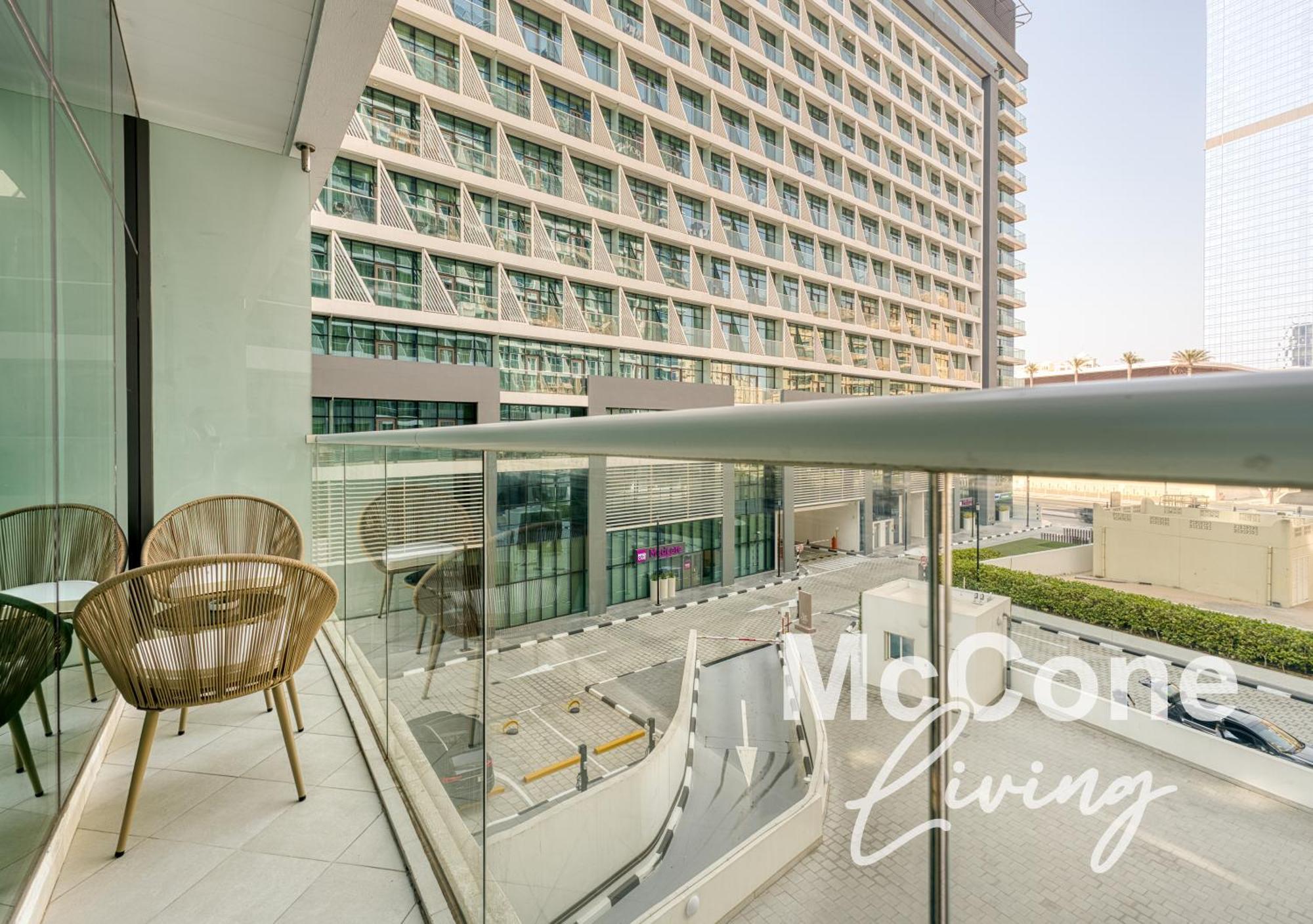 Beachfront Right By Nakheel Mall Apartment *