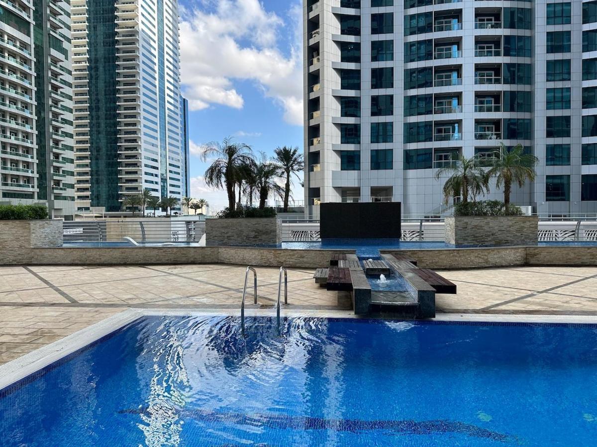 Apartment Skyline Sanctuary On The 82Nd Dubai