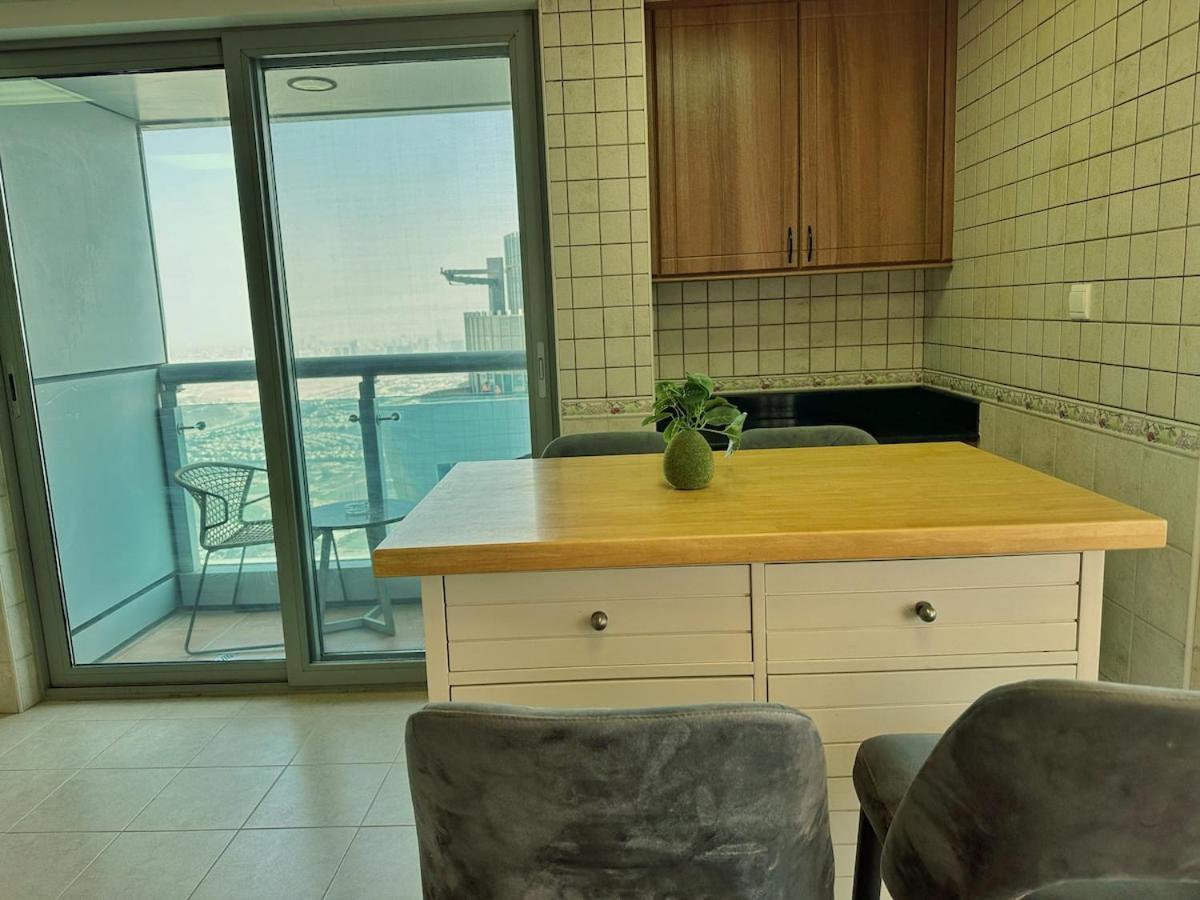 Skyline Sanctuary On The 82Nd