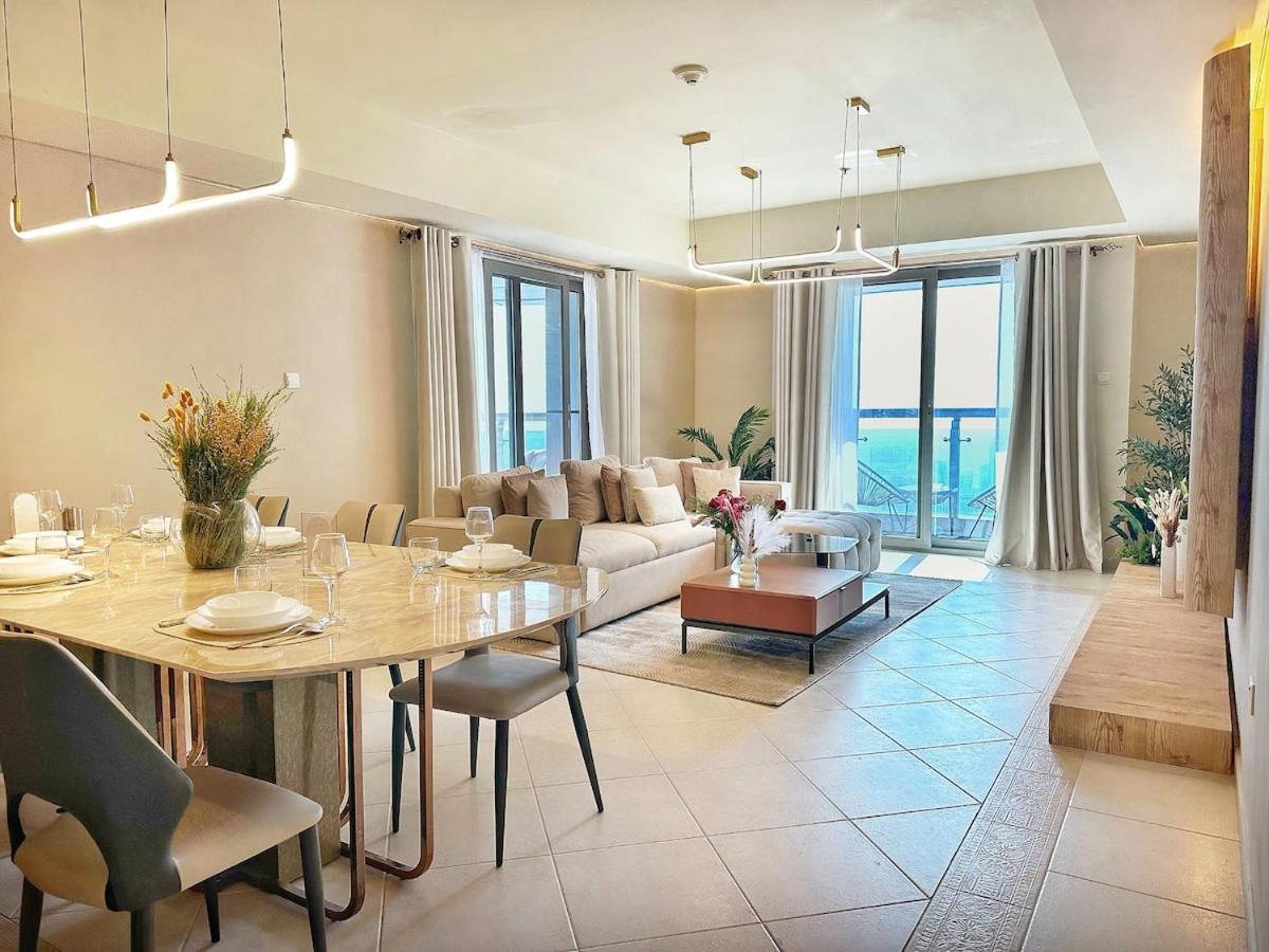 Skyline Sanctuary On The 82Nd Apartment
