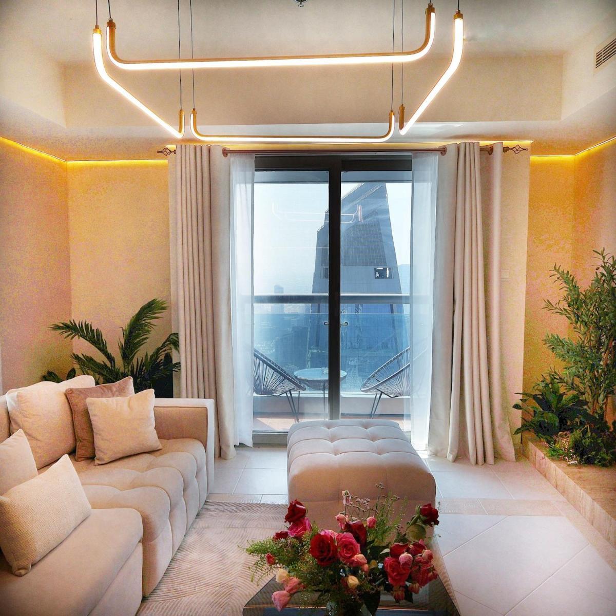 Apartment Skyline Sanctuary On The 82Nd Dubai