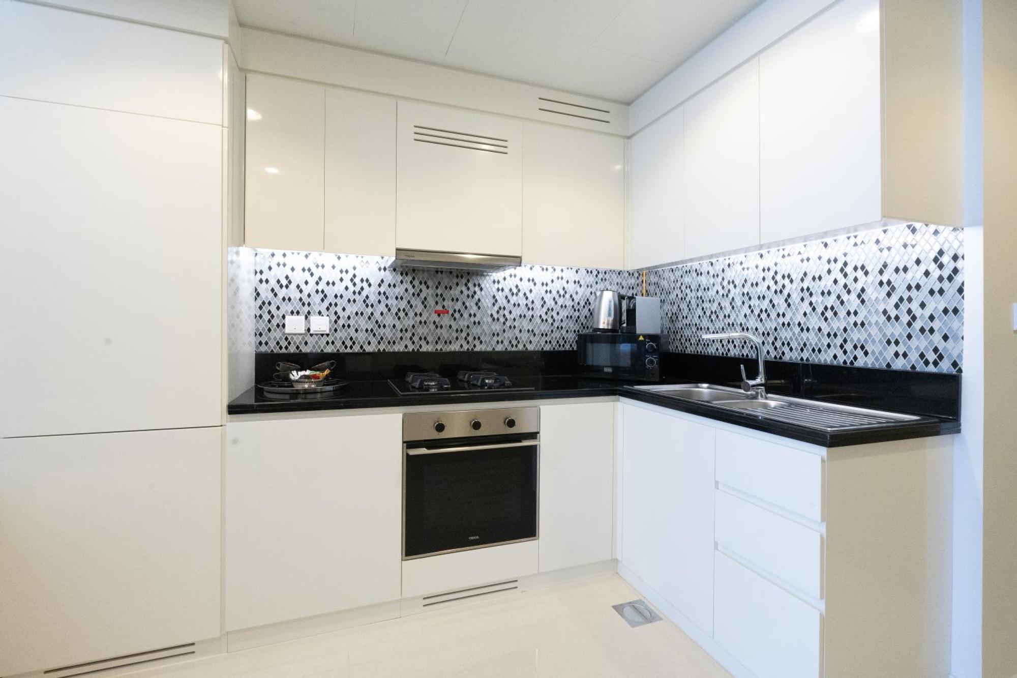 Keyrock Living - Oasis With Balcony Views