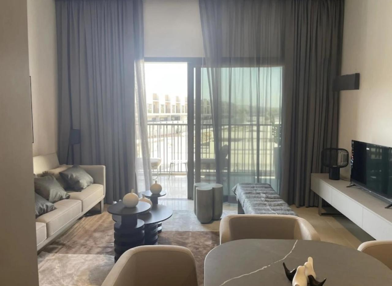 Brand New Designer 1-bedroom With Free Parking Dubai