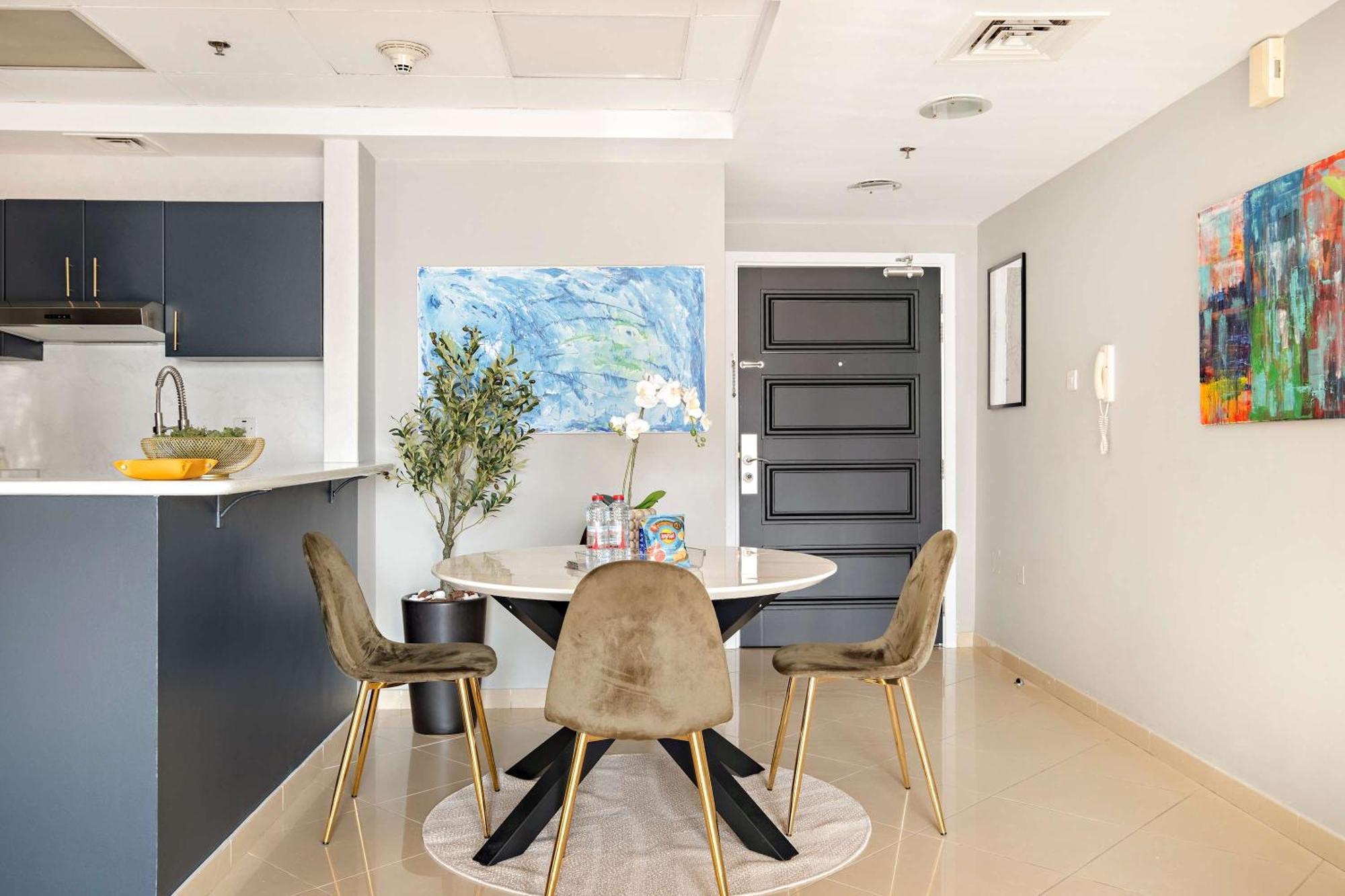 Apartment Silkhaus Modern 1bdr Near Almas In East