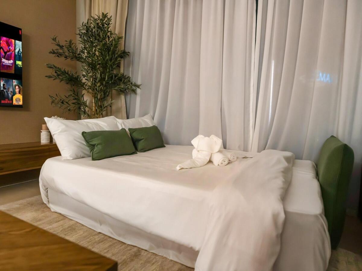 Apartment New Luxurious 4br With Burj Khalifa & Fountain View Near Difc *