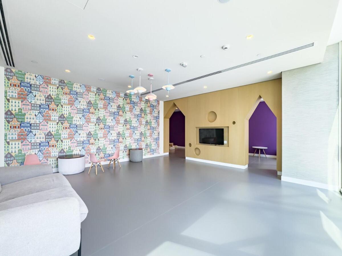 New Luxurious 4br With Burj Khalifa & Fountain View Near Difc * Dubai