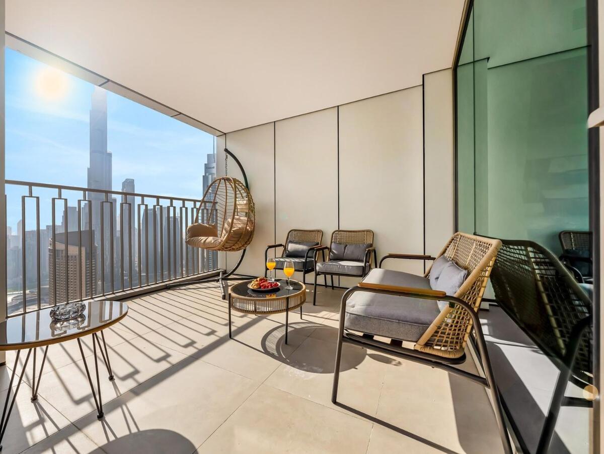 New Luxurious 4br With Burj Khalifa & Fountain View Near Difc