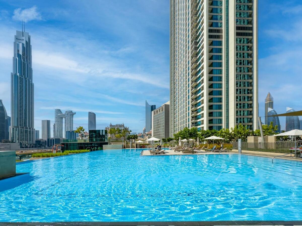 New Luxurious 4br With Burj Khalifa & Fountain View Near Difc *