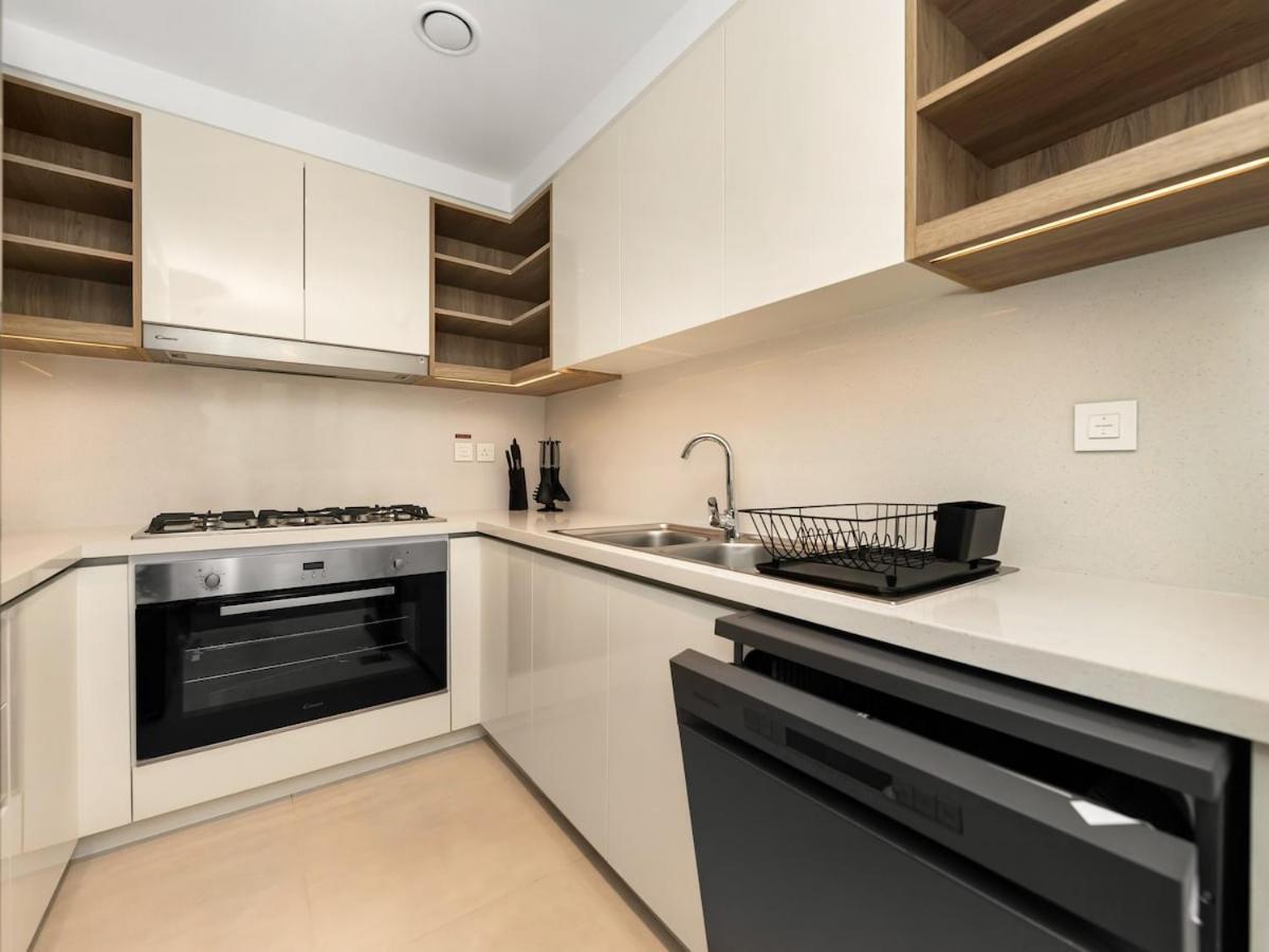 New Luxurious 4br With Burj Khalifa & Fountain View Near Difc Apartment Dubai