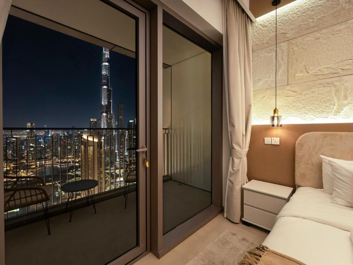 Apartment New Luxurious 4br With Burj Khalifa & Fountain View Near Difc Dubai