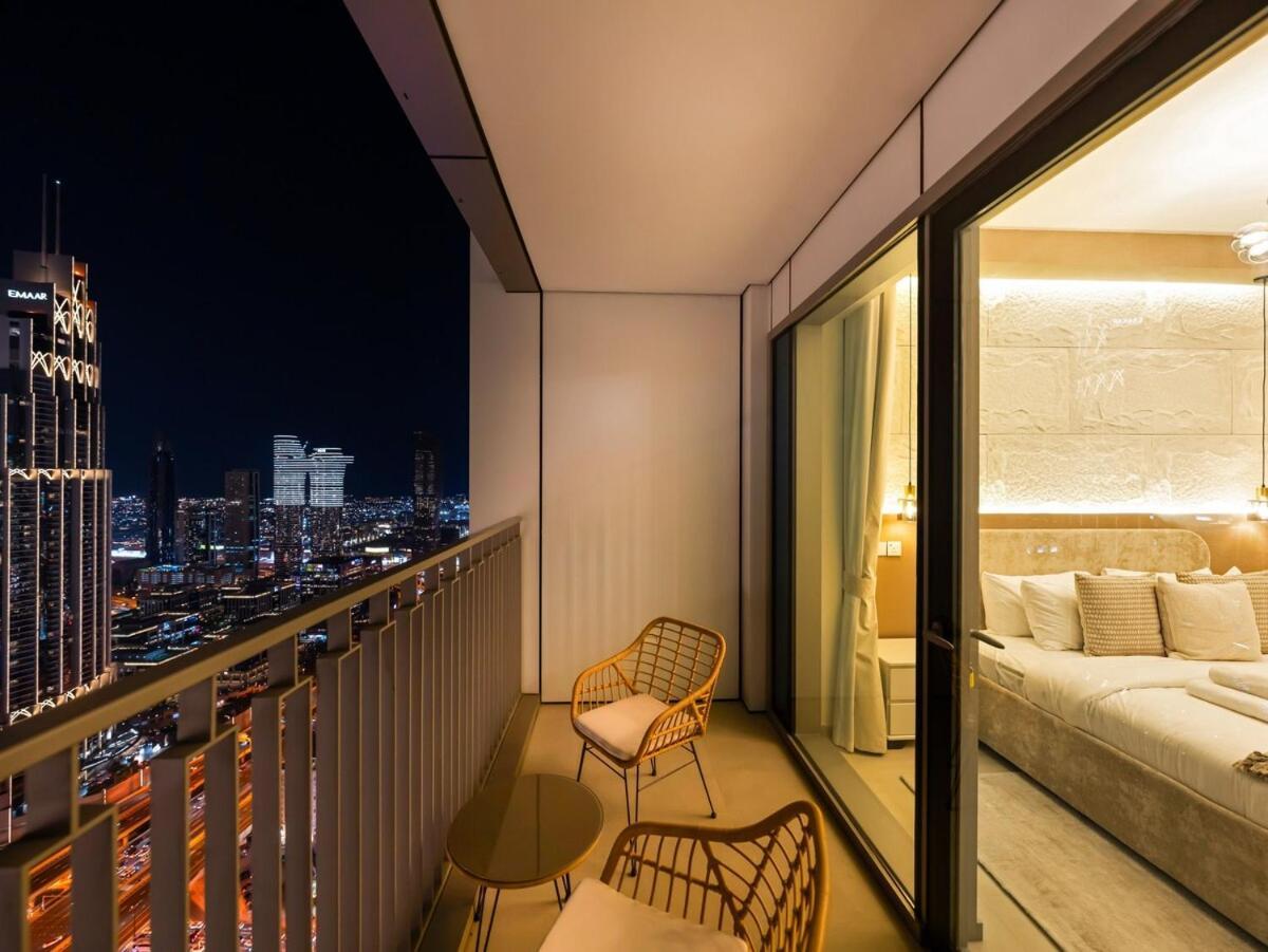 Apartment New Luxurious 4br With Burj Khalifa & Fountain View Near Difc Dubai
