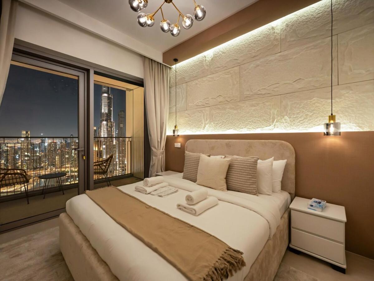 New Luxurious 4br With Burj Khalifa & Fountain View Near Difc Dubai