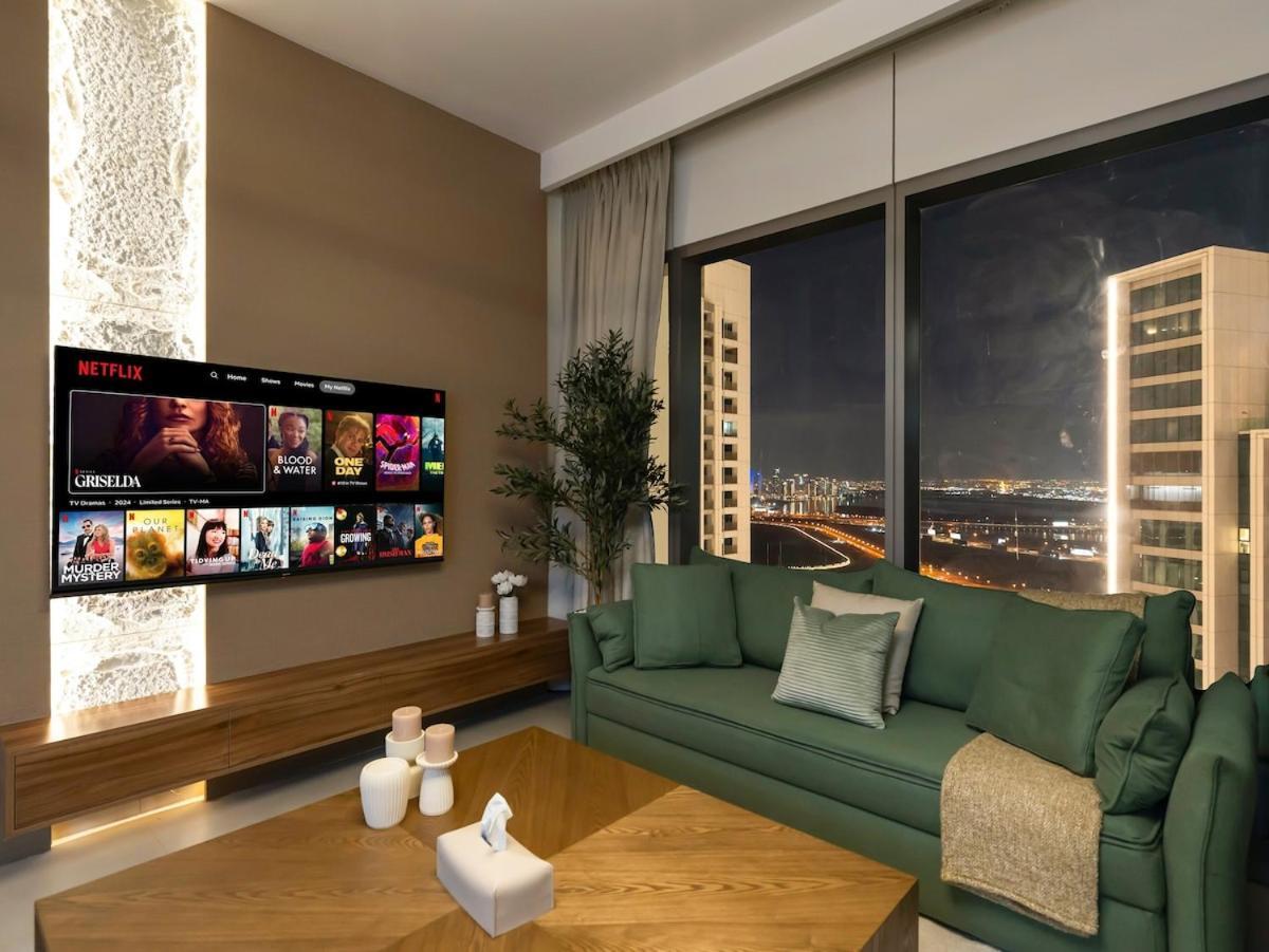 Apartment New Luxurious 4br With Burj Khalifa & Fountain View Near Difc