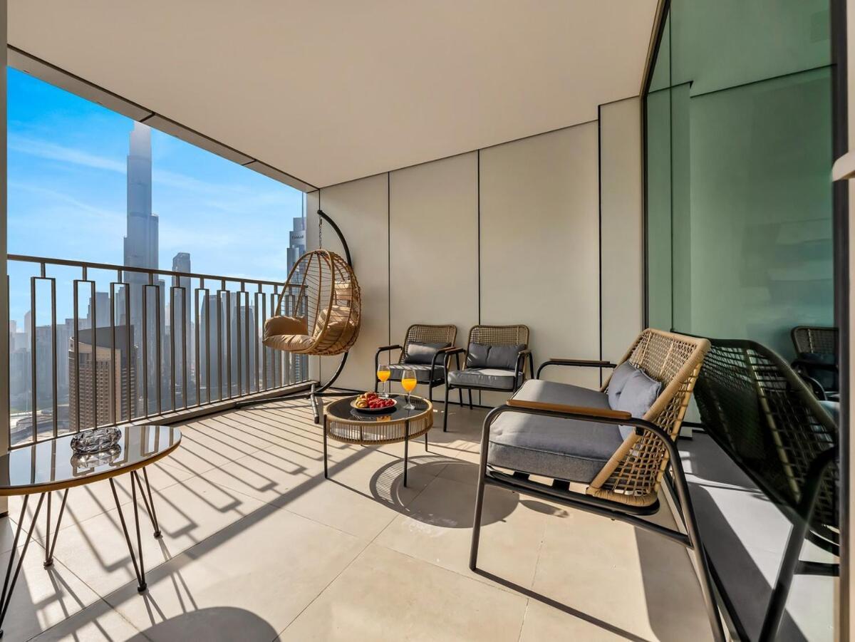 New Luxurious 4br With Burj Khalifa & Fountain View Near Difc Dubai