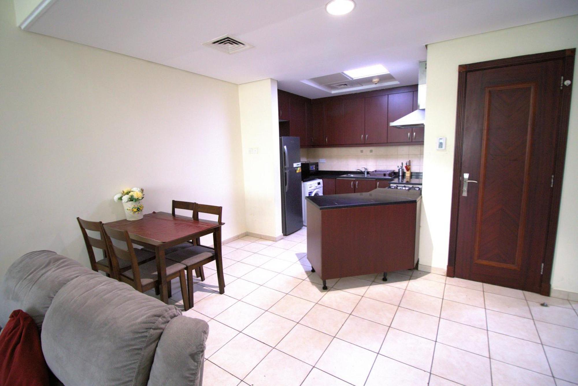 Apartment Druvya Homes, Bld Dg022, Street No,2 Discovery Gardens, Close To The Gardens Metro 3 Minutes Walkable Dubai