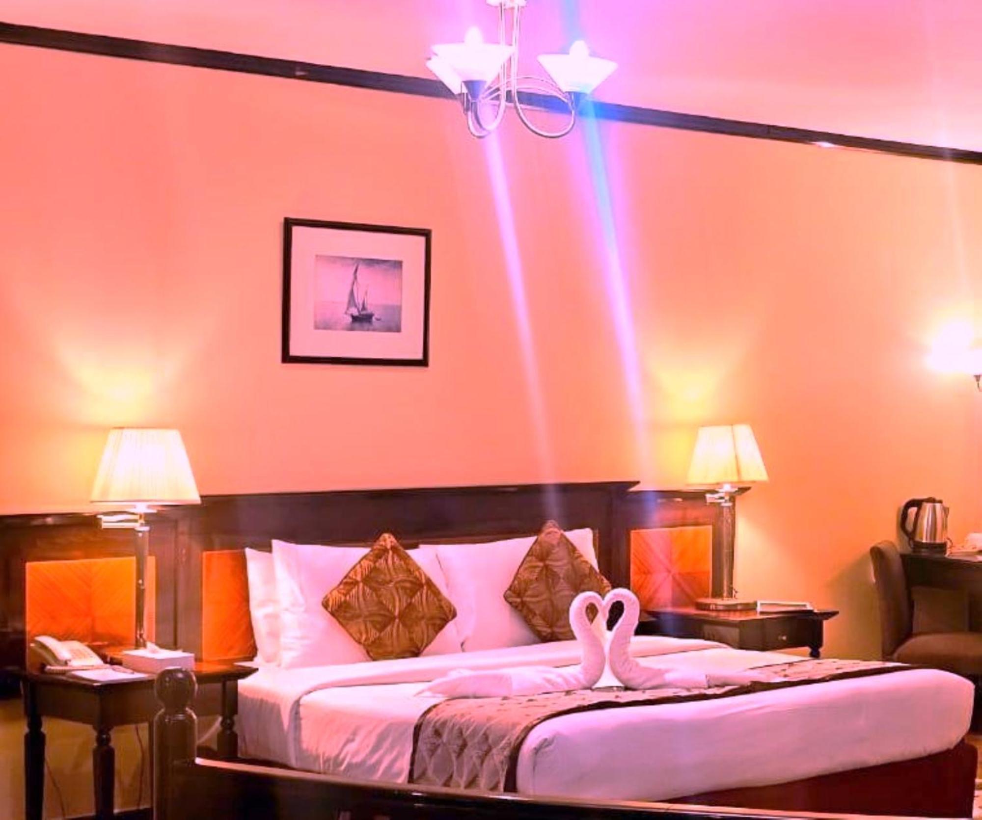 Rolla -former J5 Bur Hotel 3*